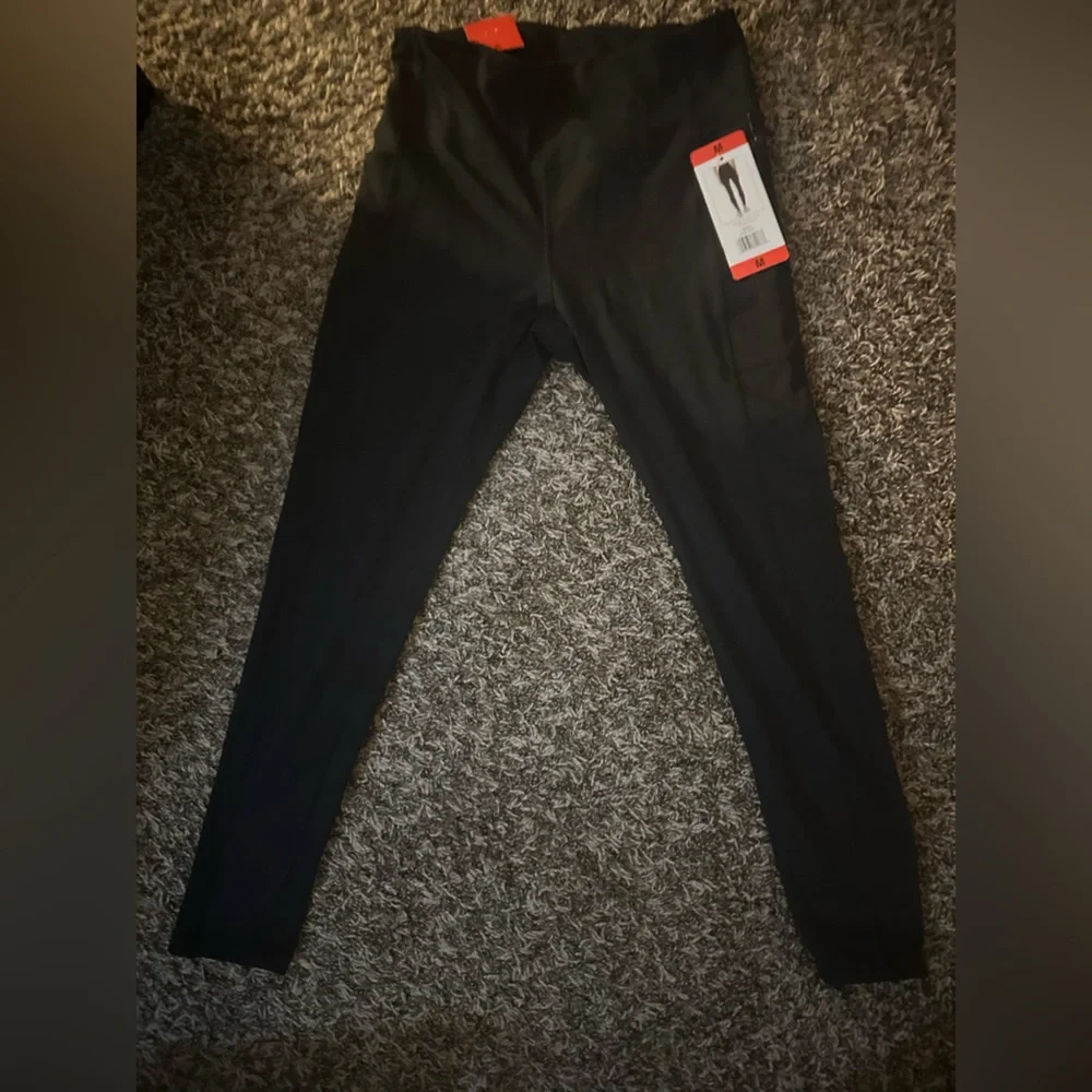 Danskin Black High-Waisted Leggings - Medium - Picture 4 of 5
